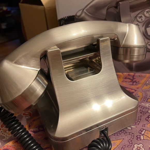 Retro 50’s stainless steel finish landline phone NWOT - Picture 8 of 10